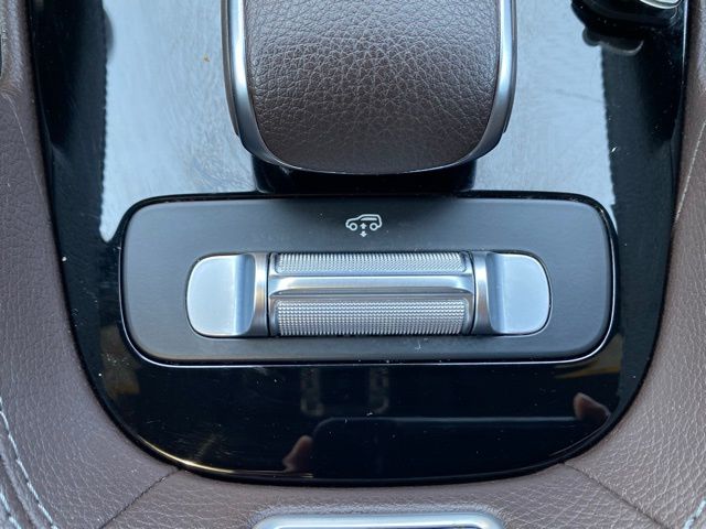 Vehicle image 49 of 62