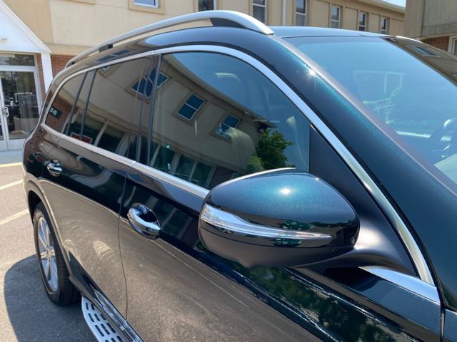 Vehicle image 17 of 62