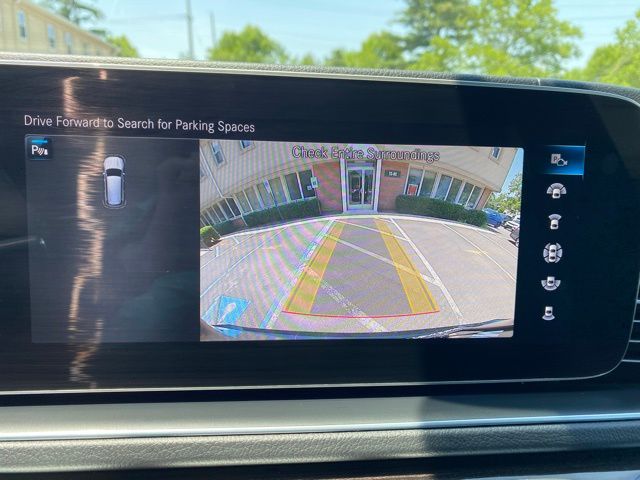Vehicle image 60 of 62