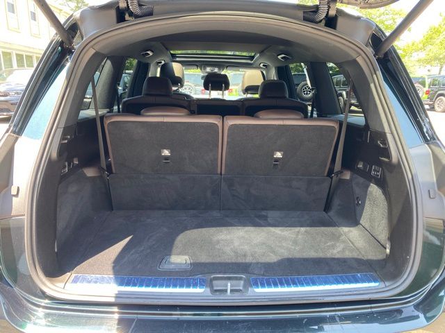 Vehicle image 11 of 62