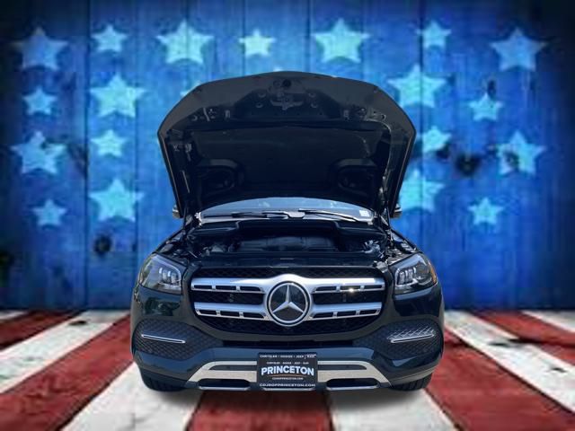 Vehicle image 8 of 62