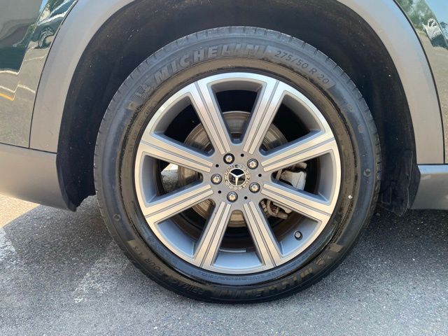 Vehicle image 22 of 62