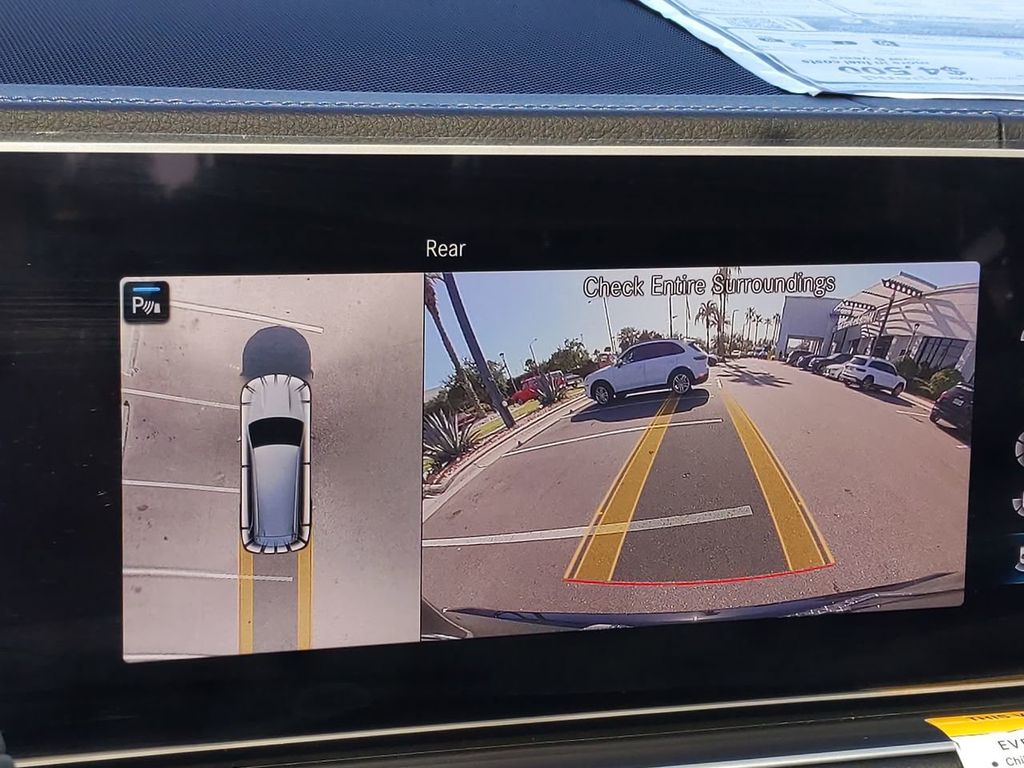 Vehicle image 11 of 24