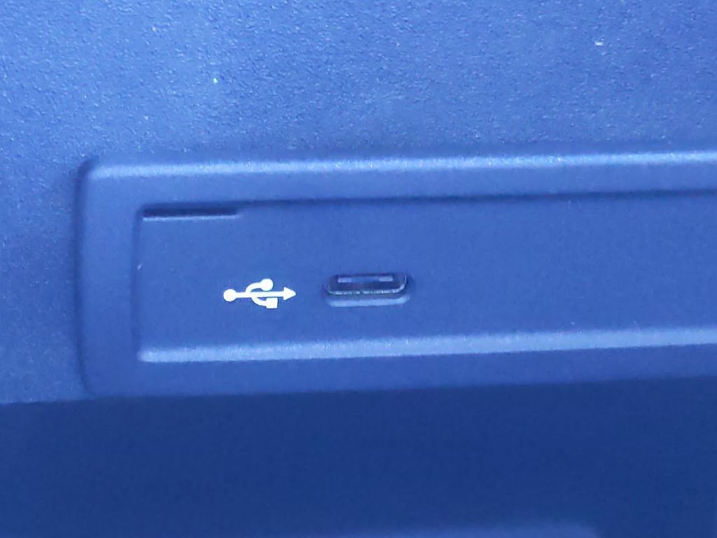 Vehicle image 15 of 24