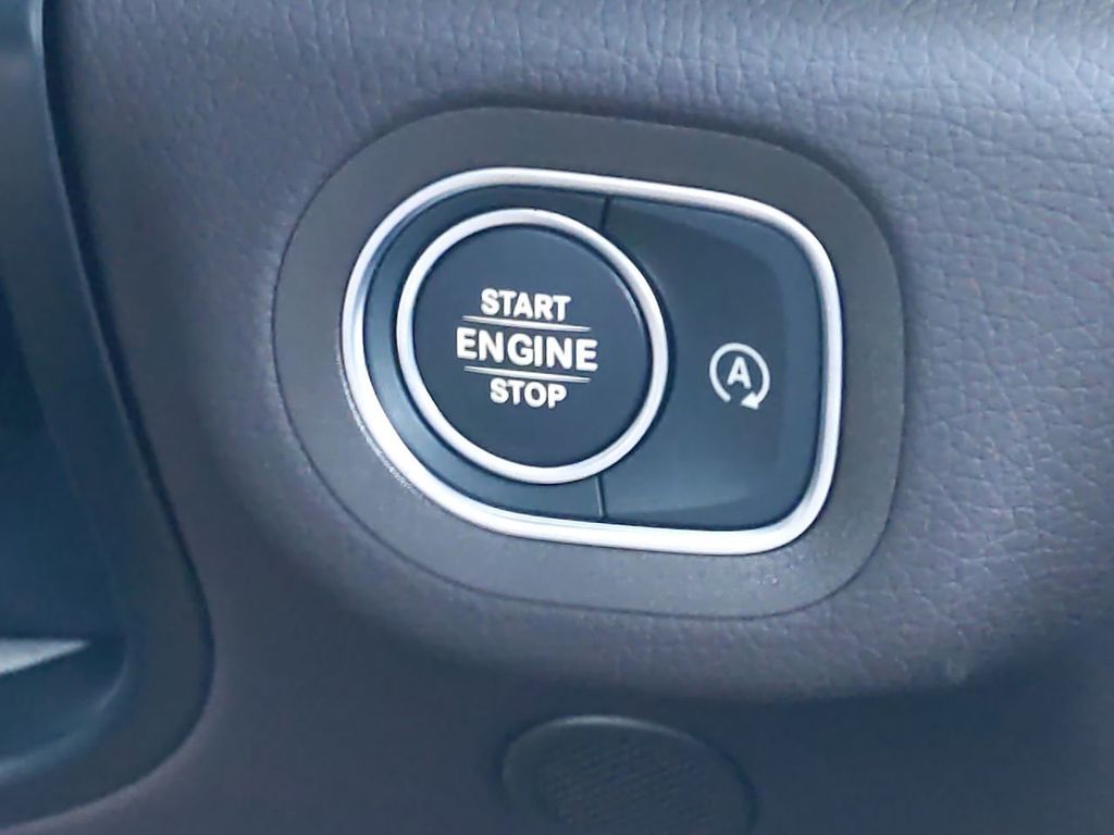 Vehicle image 20 of 24