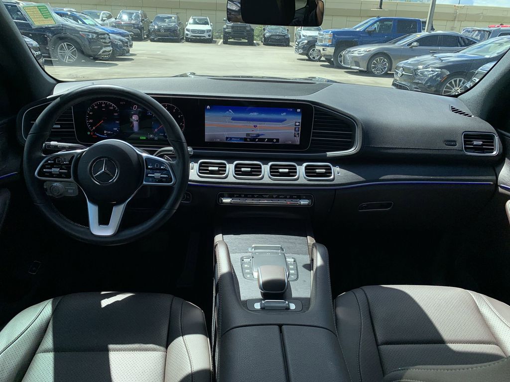 Vehicle image 11 of 25