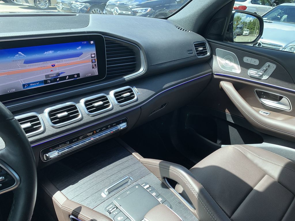 Vehicle image 12 of 25