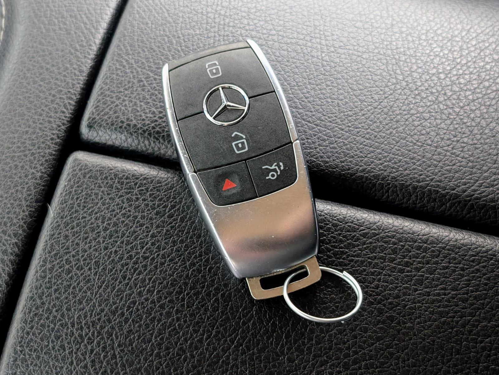 Vehicle image 43 of 44