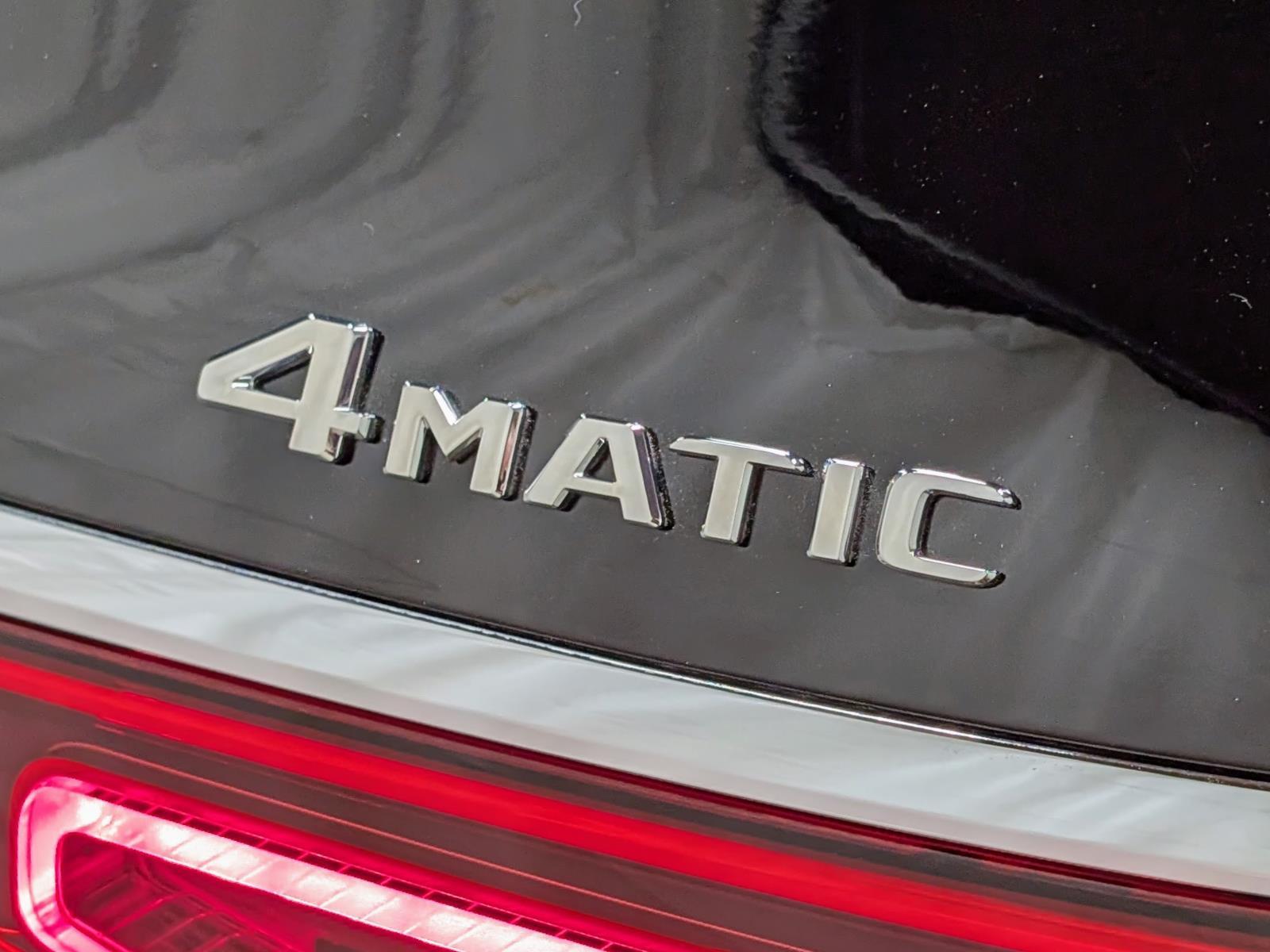 Vehicle image 11 of 44