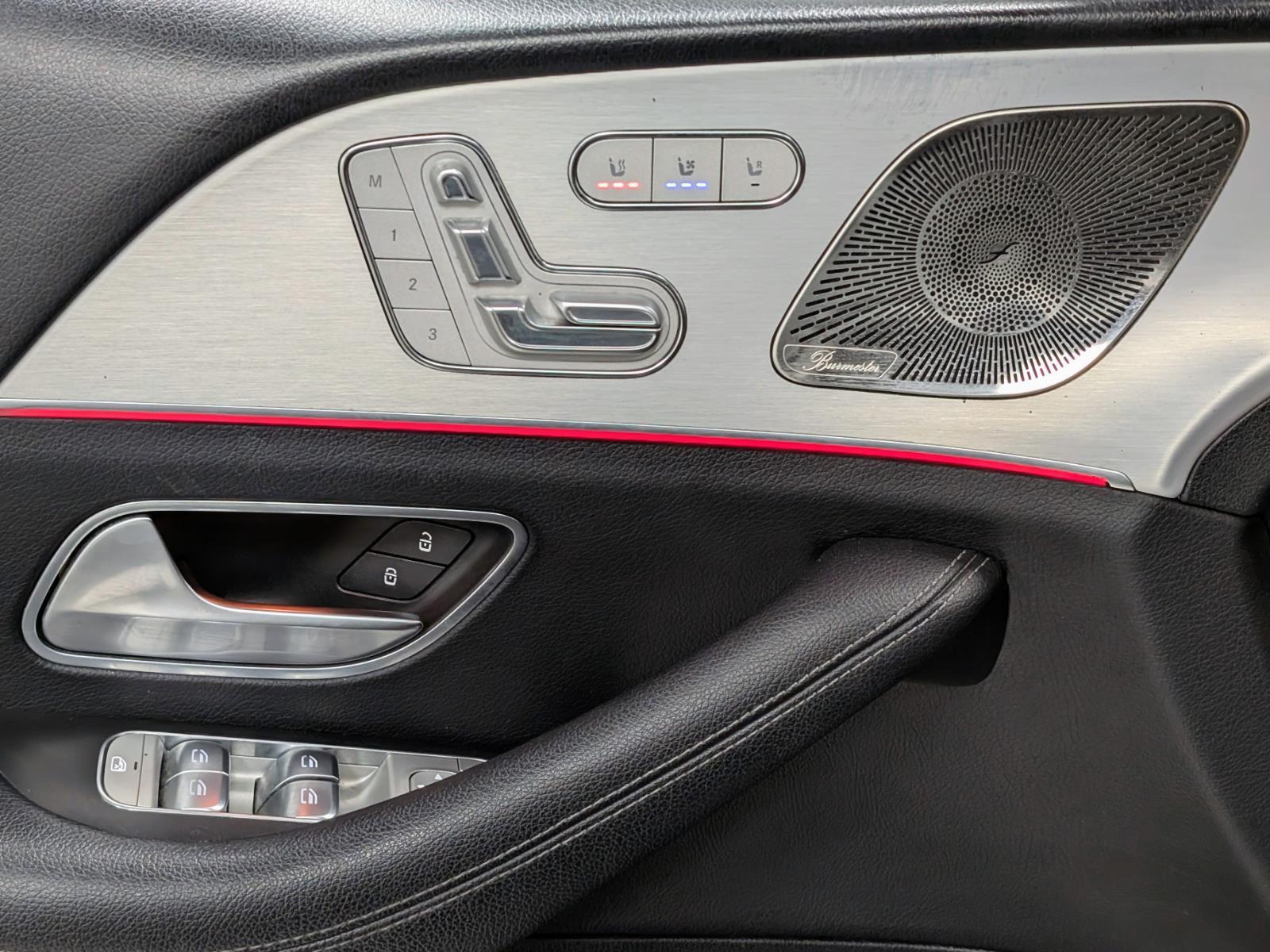 Vehicle image 13 of 44