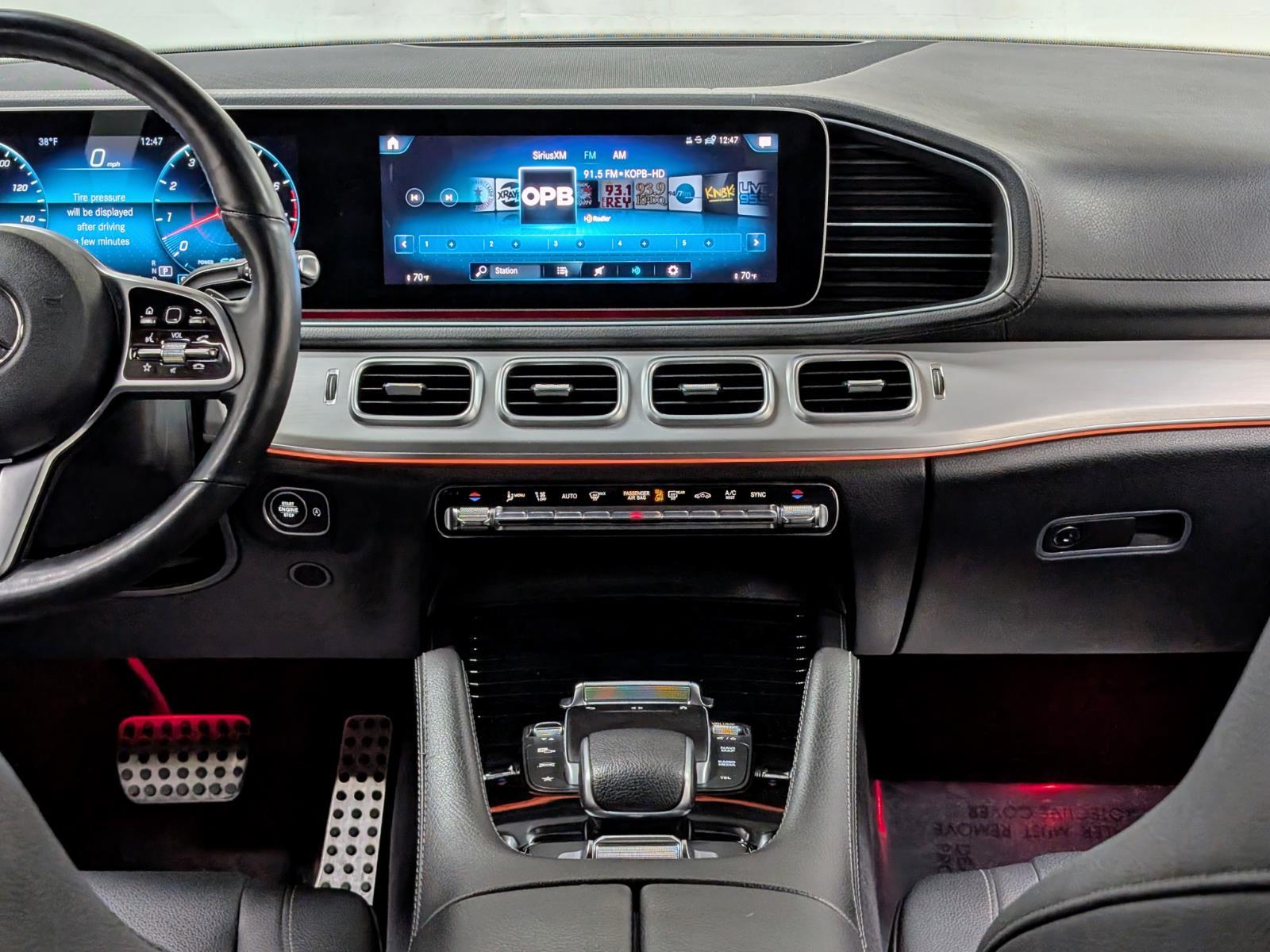 Vehicle image 31 of 44