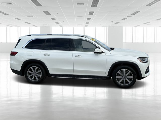 Vehicle image 4 of 32