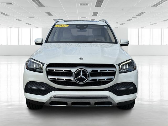 Vehicle image 2 of 32