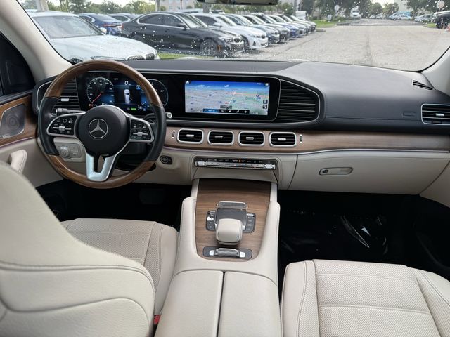 Vehicle image 12 of 32