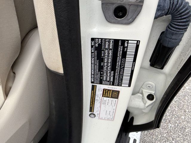 Vehicle image 26 of 32
