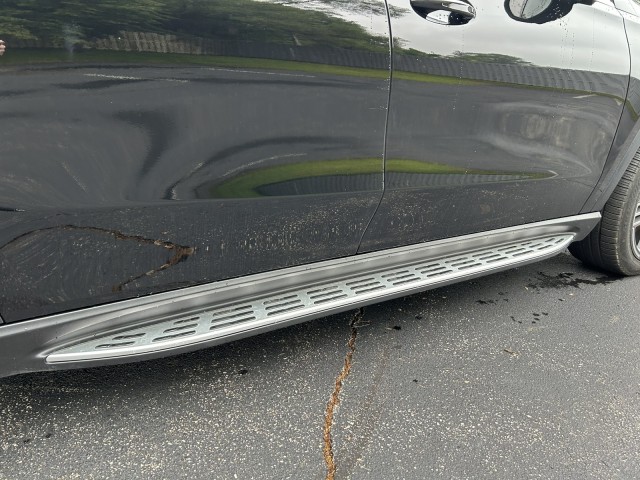 Vehicle image 9 of 34