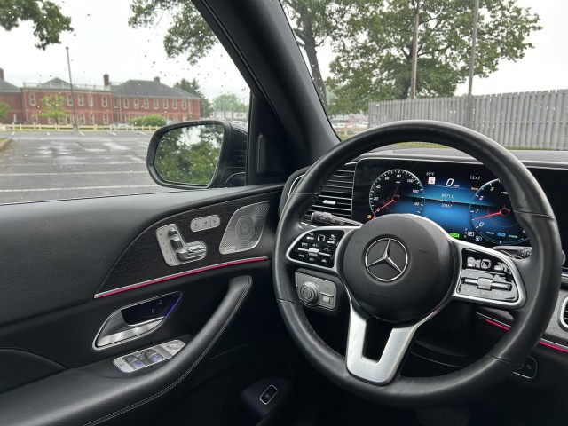 Vehicle image 12 of 34