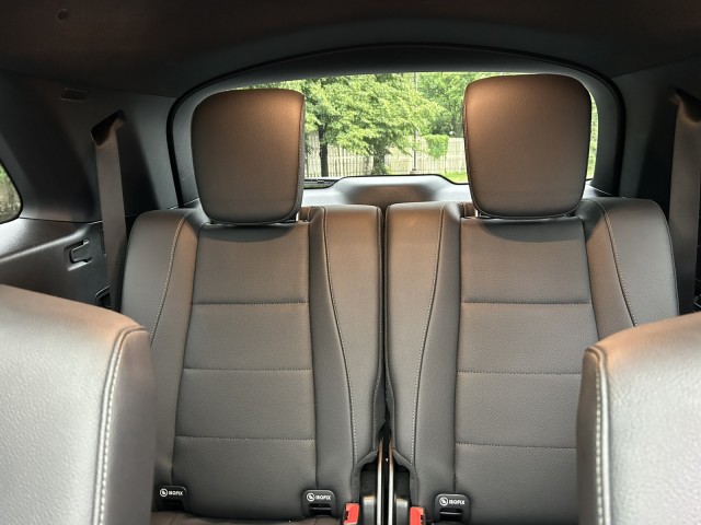 Vehicle image 23 of 34