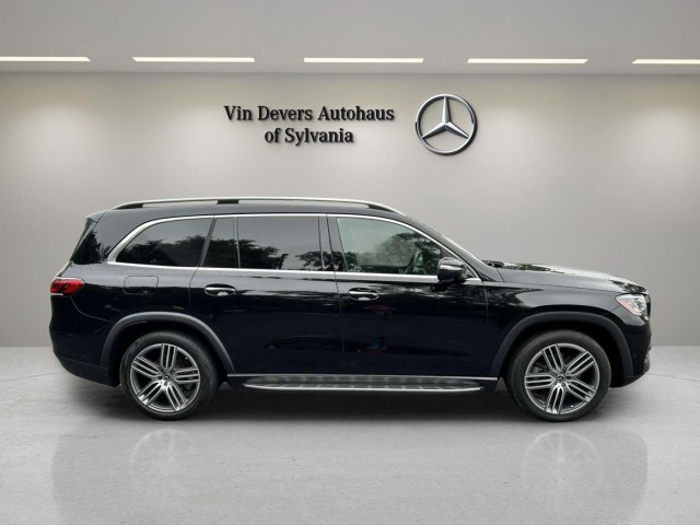 Vehicle image 4 of 34