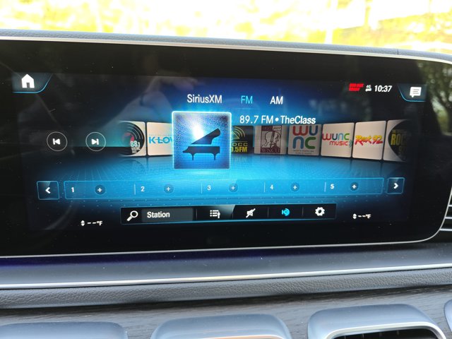 Vehicle image 21 of 36