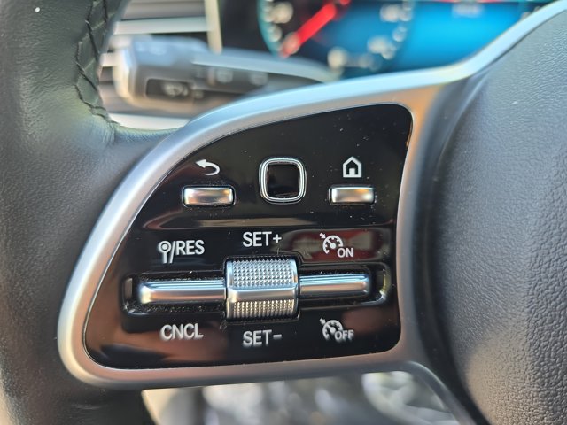 Vehicle image 17 of 36