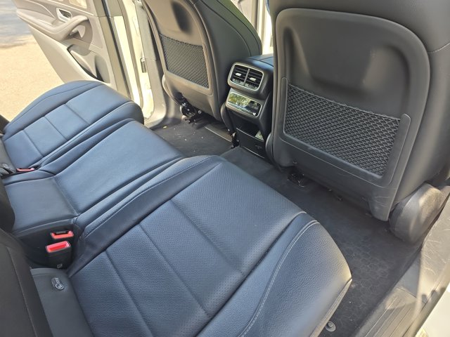 Vehicle image 11 of 36