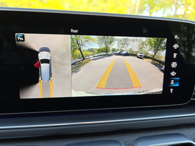 Vehicle image 23 of 36