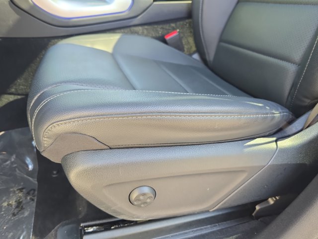 Vehicle image 29 of 36