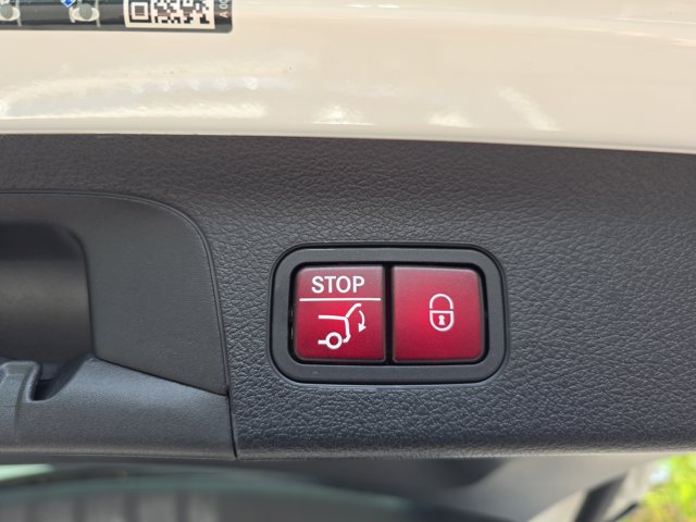 Vehicle image 13 of 36