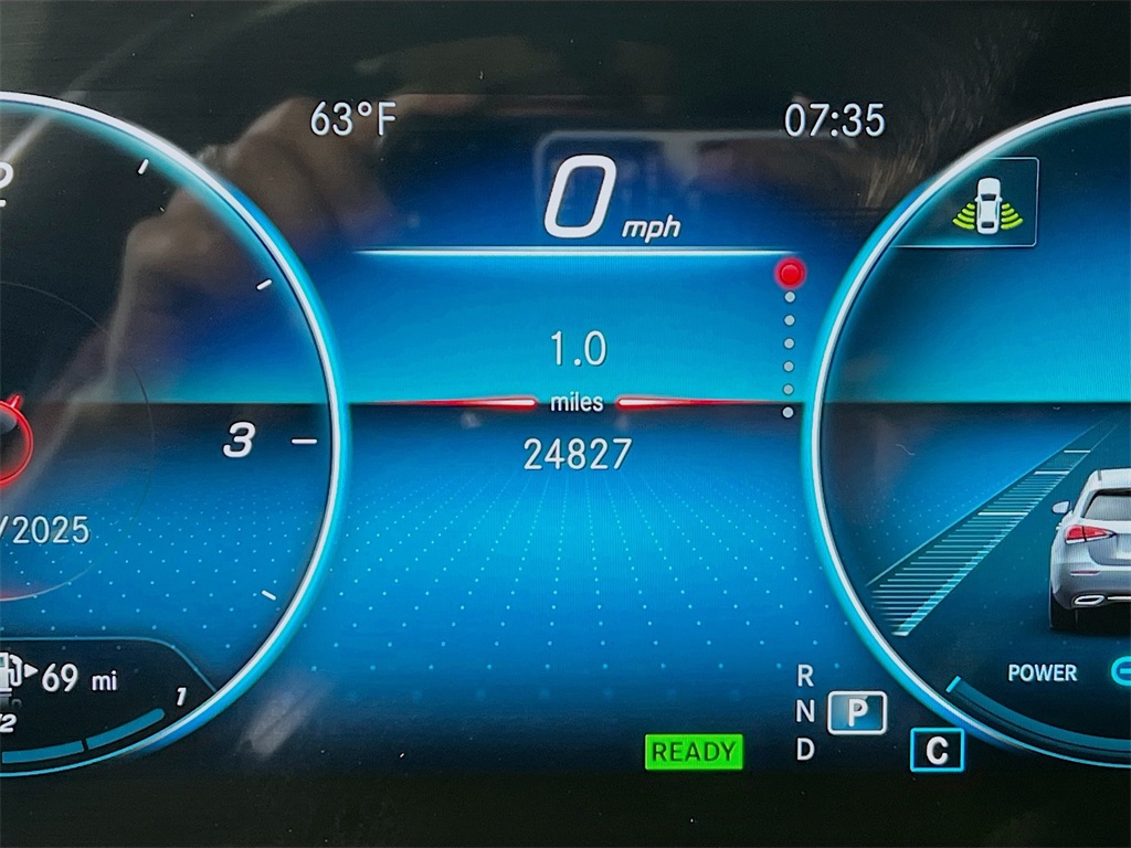 Vehicle image 21 of 37