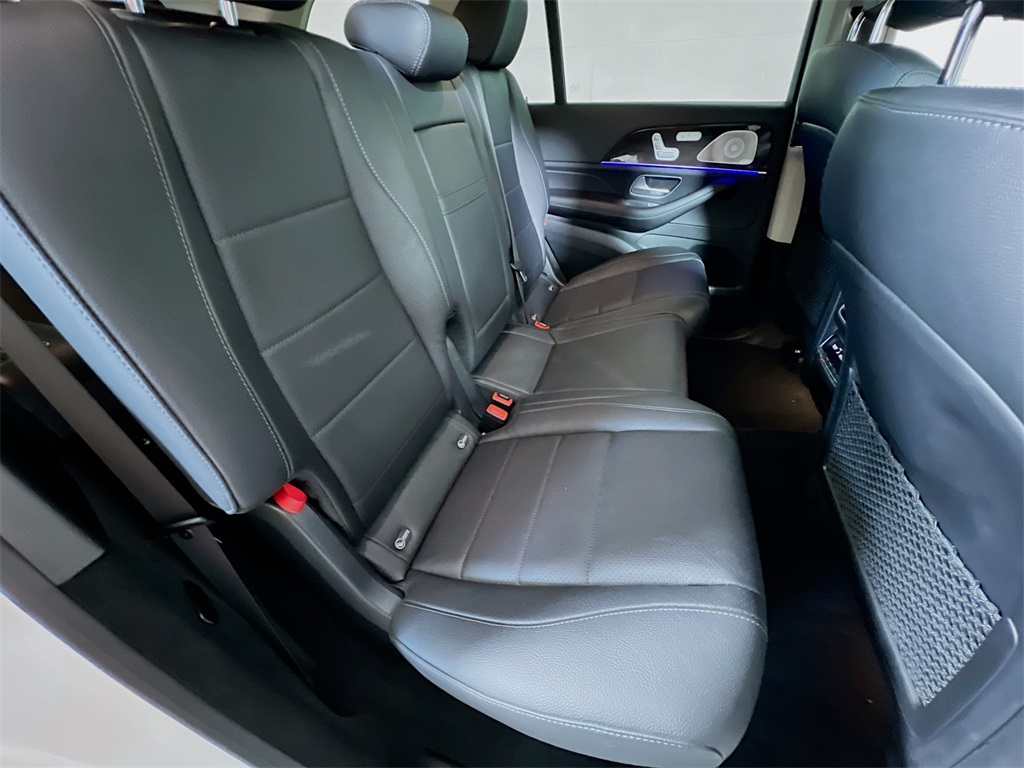 Vehicle image 12 of 37