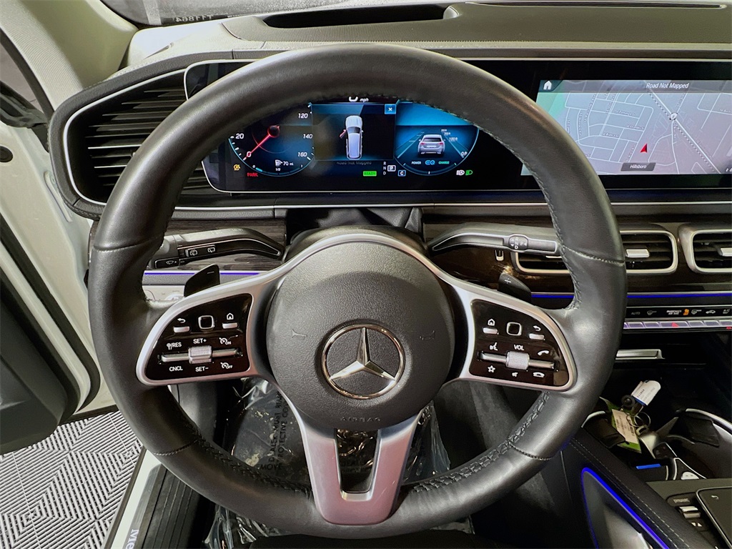 Vehicle image 27 of 37