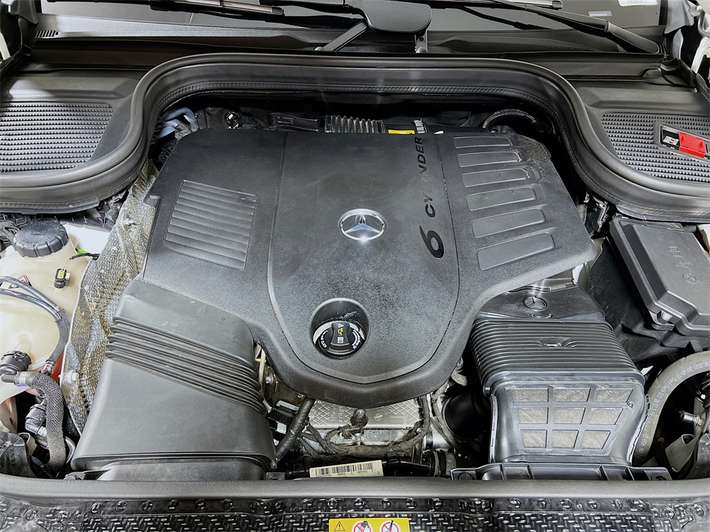Vehicle image 9 of 37