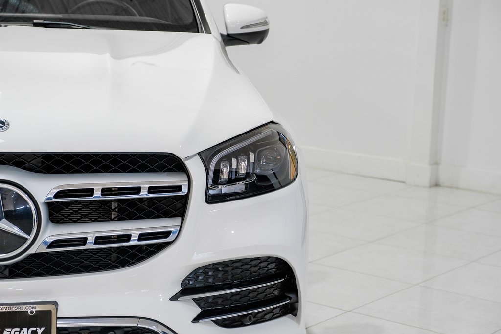 Vehicle image 37 of 54