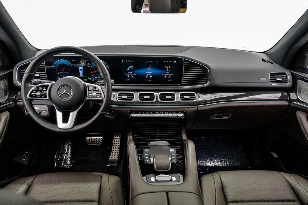 Vehicle image 13 of 54