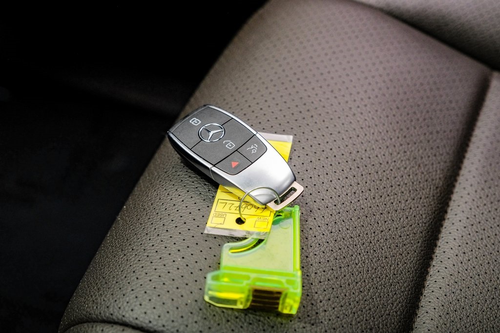Vehicle image 47 of 54