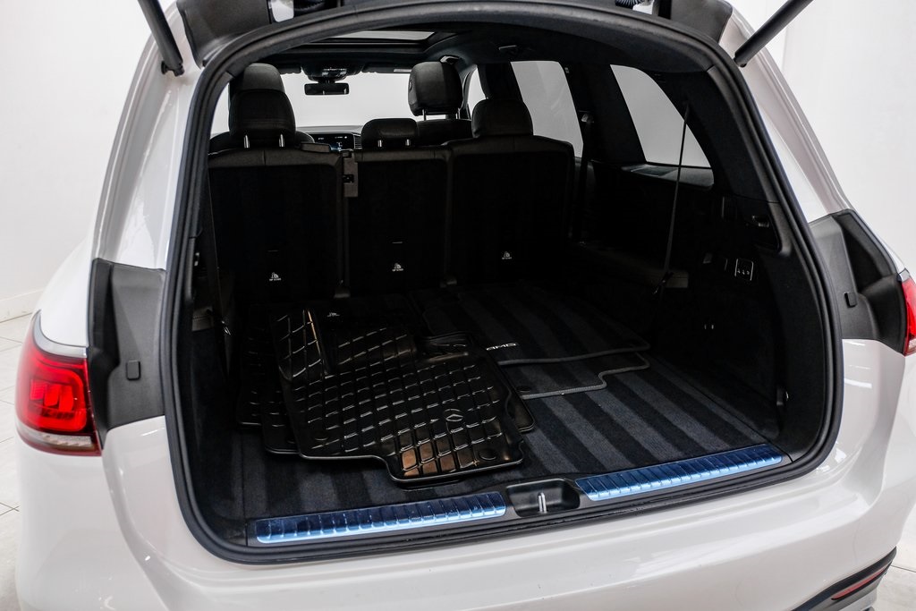 Vehicle image 43 of 54