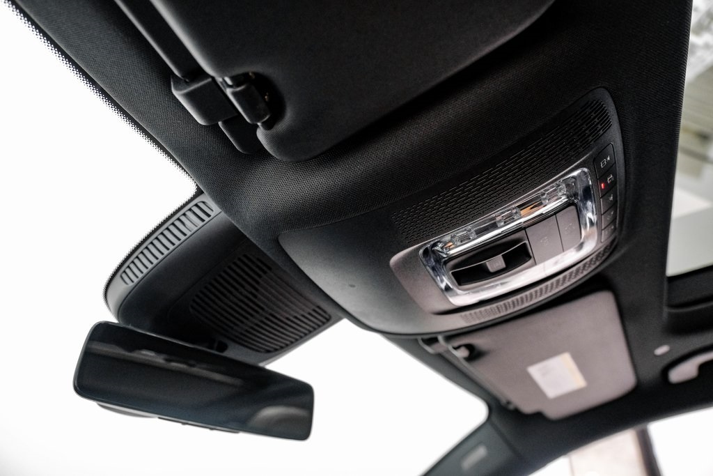 Vehicle image 23 of 54