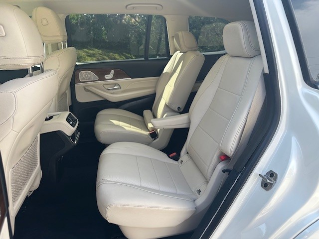 Vehicle image 12 of 21