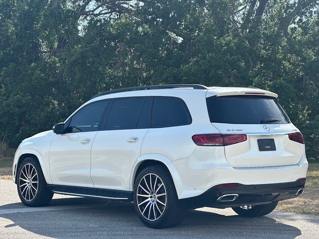 Vehicle image 7 of 21