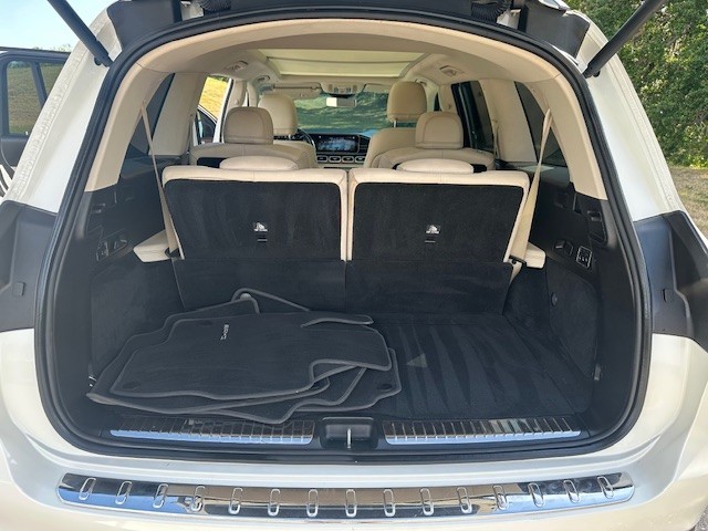 Vehicle image 18 of 21