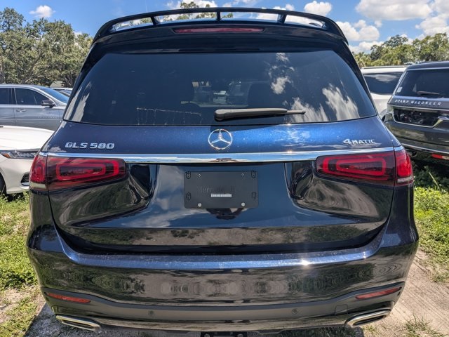 Vehicle image 10 of 29