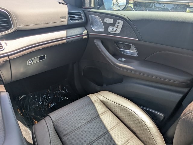 Vehicle image 12 of 29