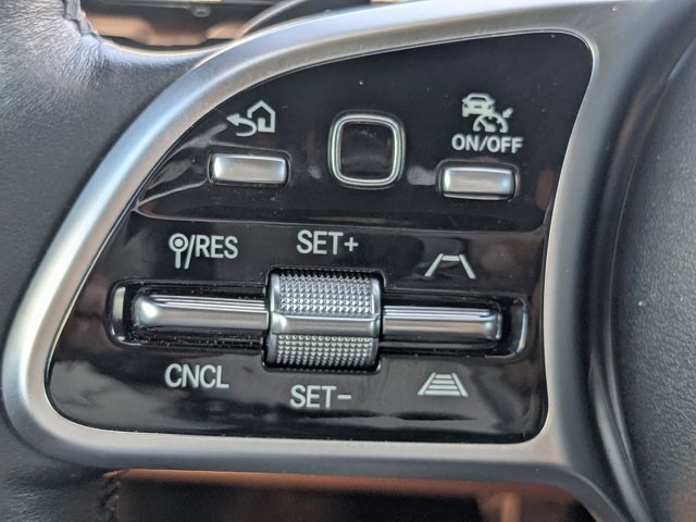 Vehicle image 17 of 29