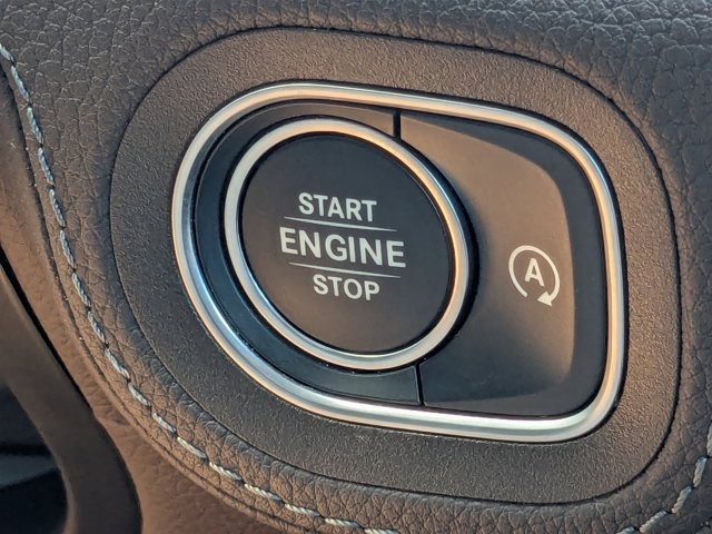 Vehicle image 21 of 29