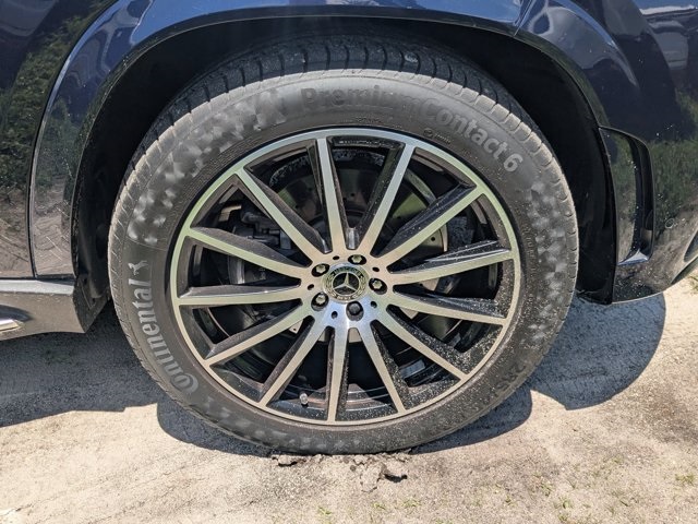 Vehicle image 8 of 29