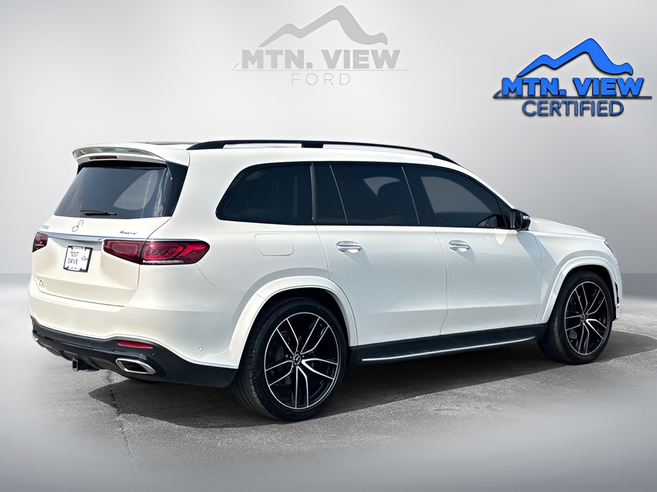Vehicle image 30 of 32