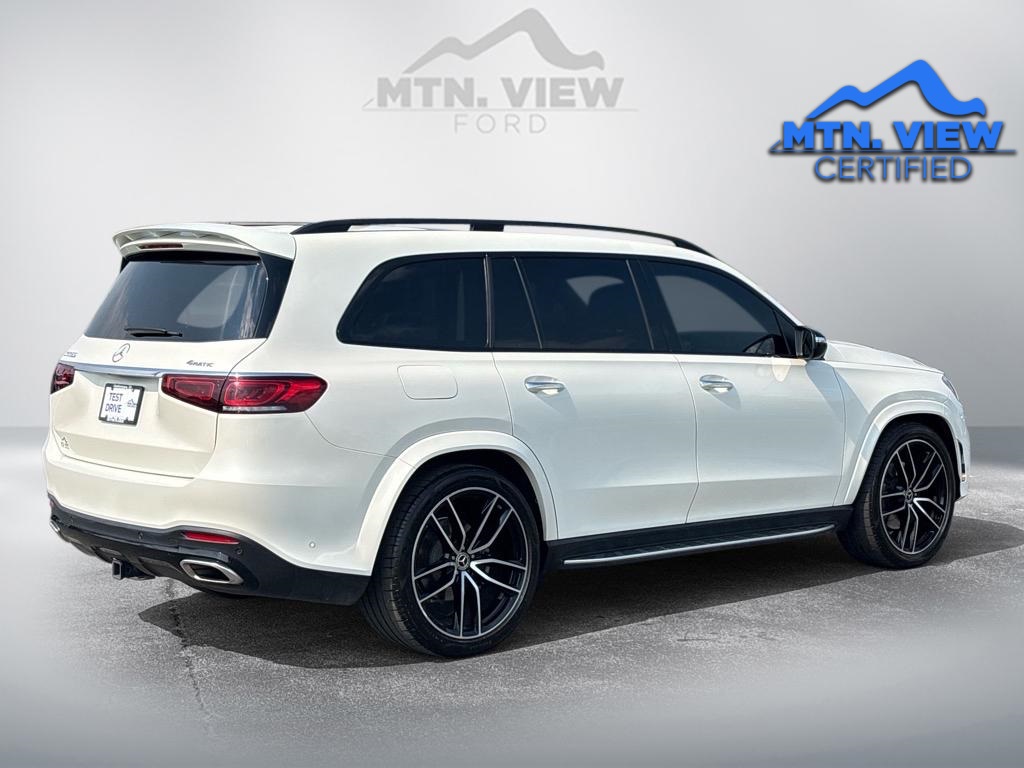 Vehicle image 4 of 32