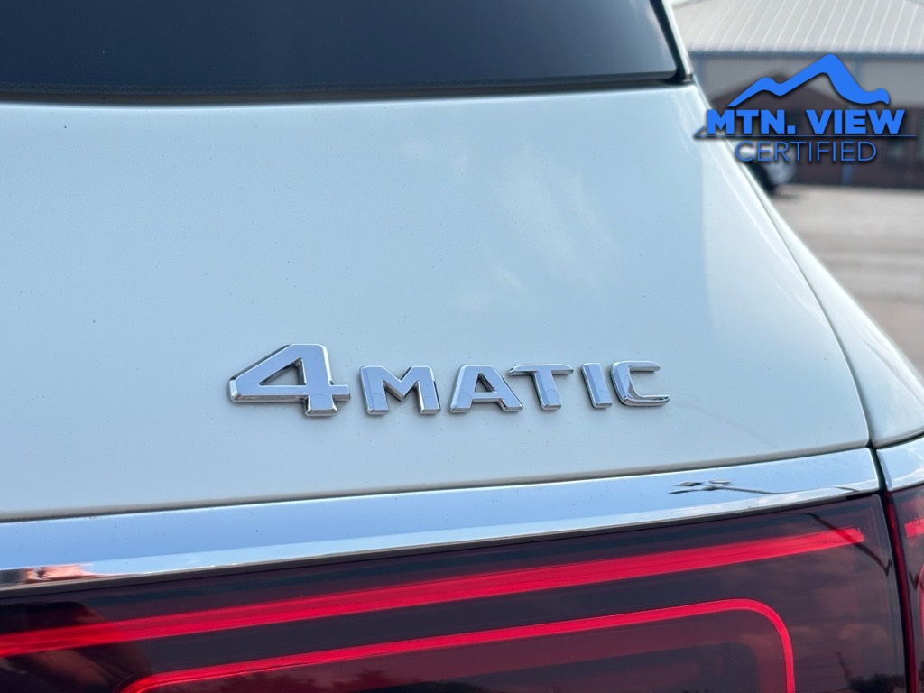 Vehicle image 14 of 32