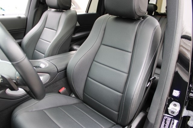 Vehicle image 16 of 59